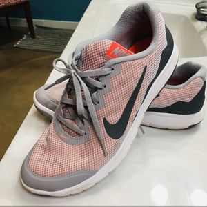 Women’s Nike Tennis Shoes size 10